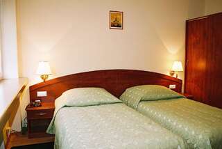 Отель E.T. Hotel Калиш Улучшенный двухместный номер с 1 кроватью или 2 отдельными кроватями-2